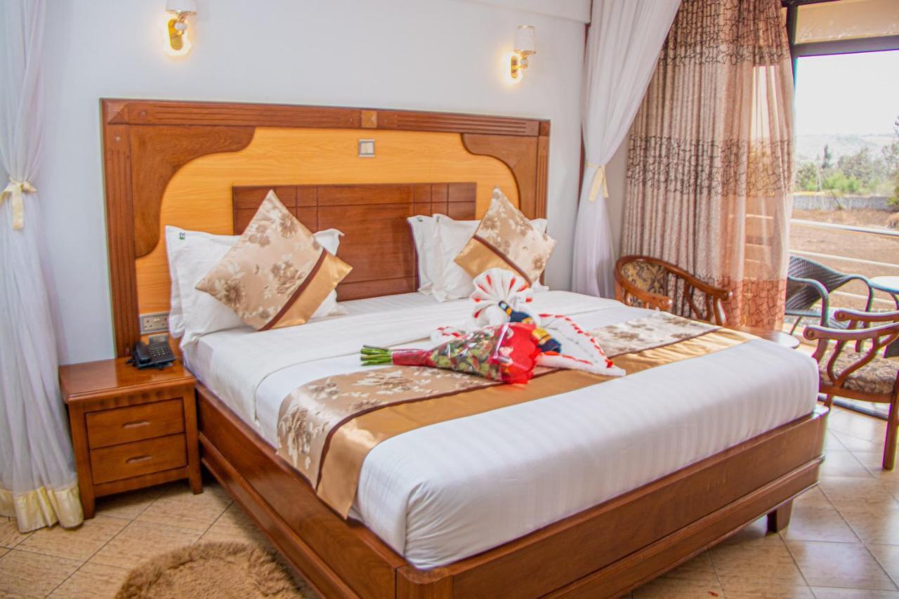 נקורו Grand Winston Hotel מראה חיצוני תמונה