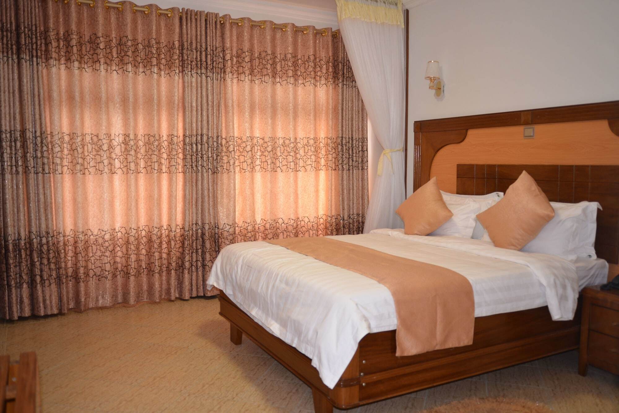 נקורו Grand Winston Hotel מראה חיצוני תמונה